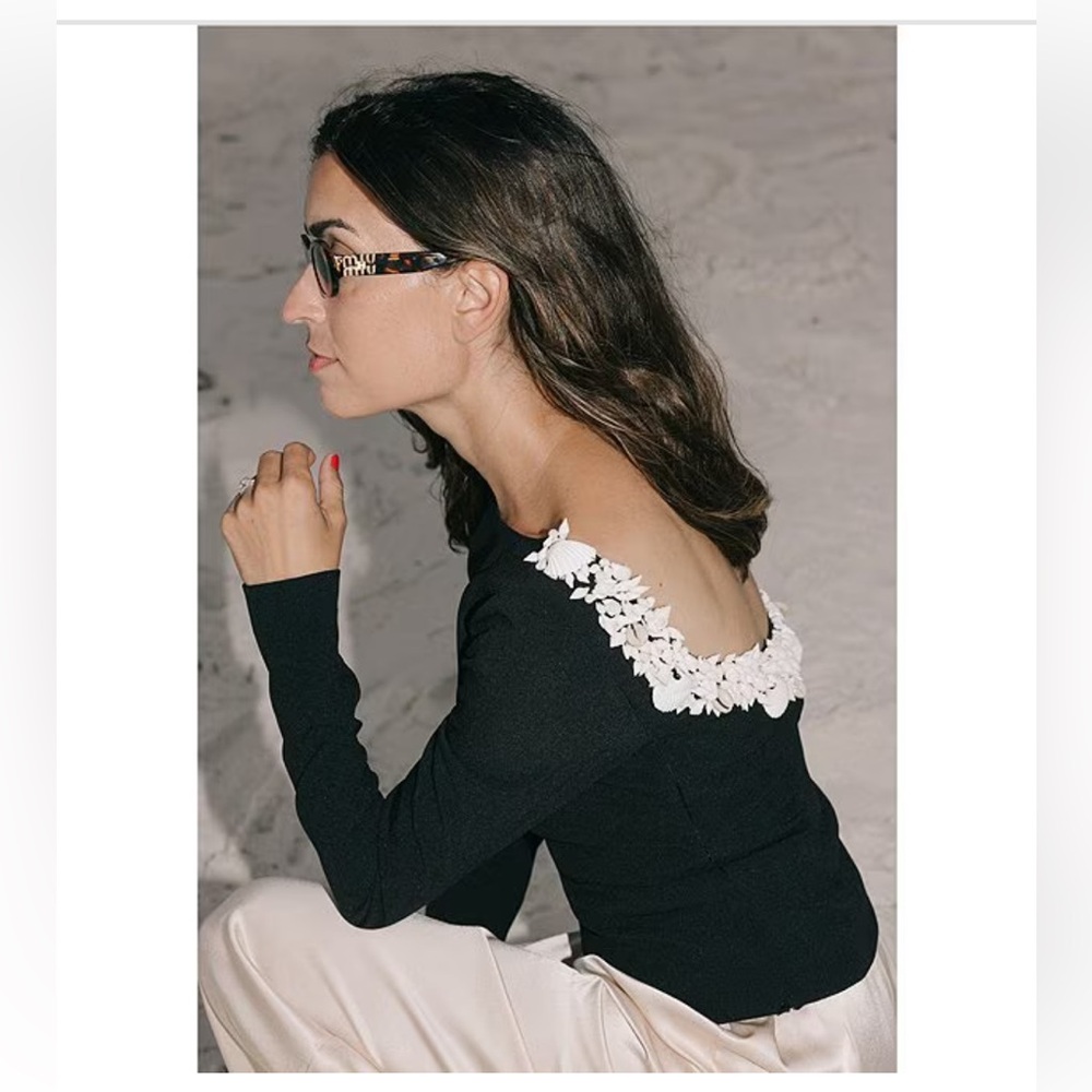 ANTONIO MELANI Black Sweater Top with White Floral Back Trim